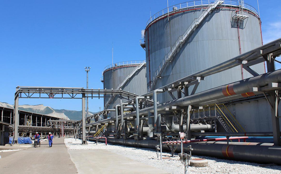 Атака дронов остановила экспорт нефти из Новороссийска