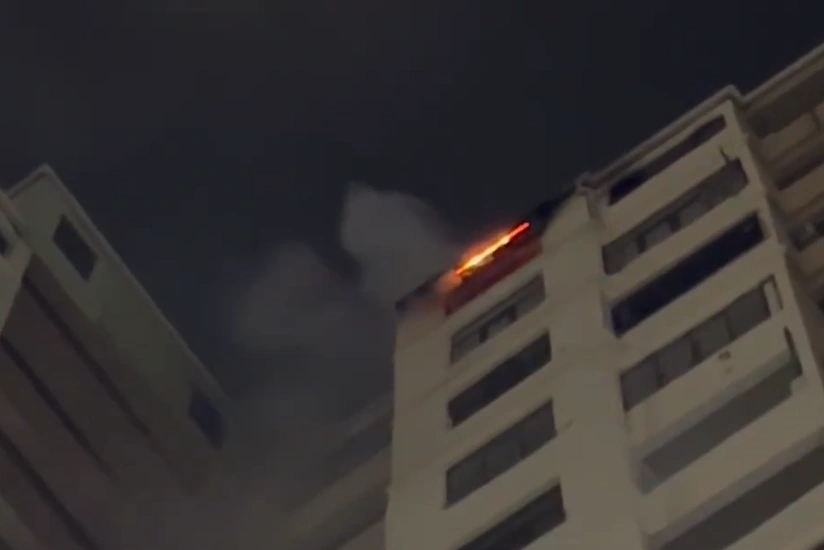 Пожар в жилом здании в Баку