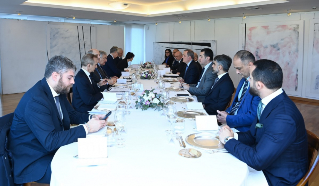 Байрамов и Таяни обсудили новые возможности сотрудничества между странами