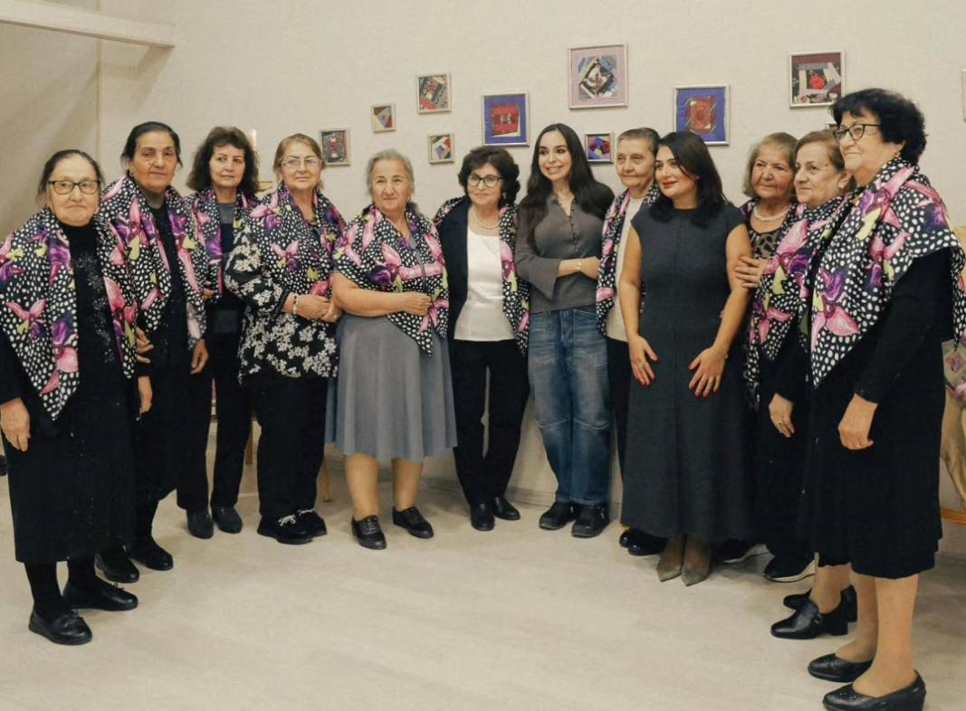 Лейла Алиева посетила центр для пожилых людей