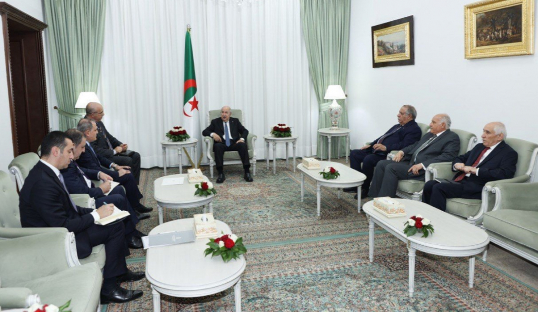 Байрамов и Теббун обсудили будущее азербайджано-алжирских отношений