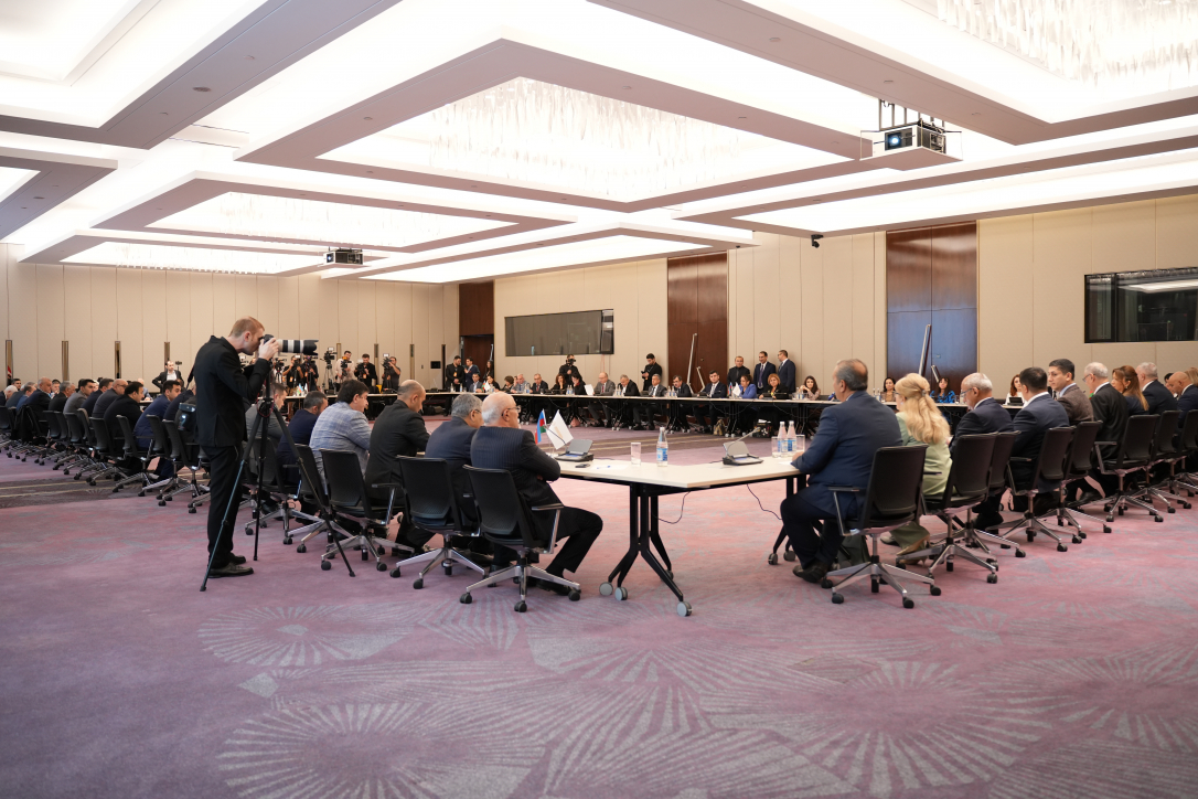 В Баку обсуждают возвращение в Западный Азербайджан