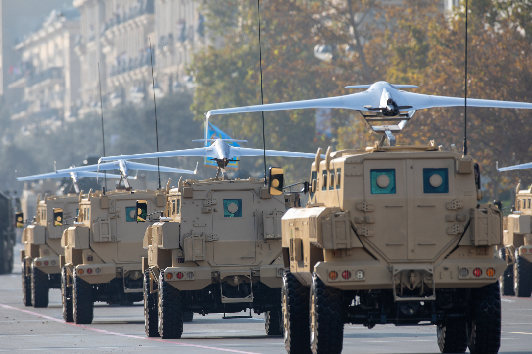 Парад в Баку показал верхушку айсберга военного потенциала Азербайджана — анализ Александра Коваленко