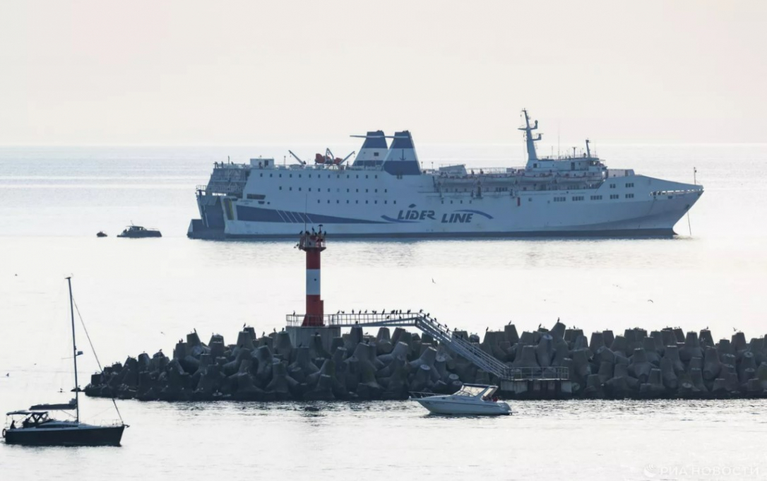 Паром из Турции не пропустили в Сочи