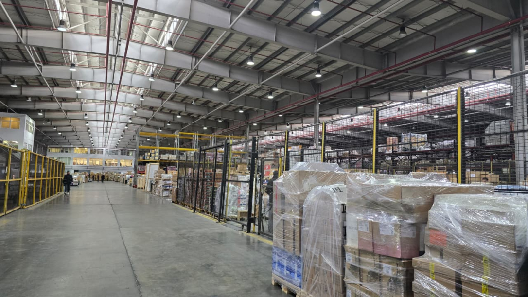 В Азербайджан отправили пистолет из США