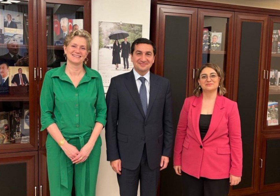 Хикмет Гаджиев обсудил укрепление отношений с Нидерландами