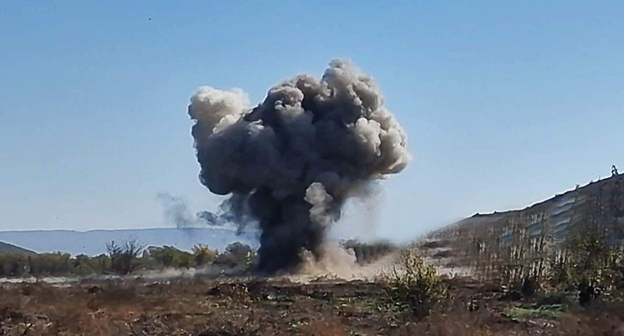 Армянские военнослужащие подорвались на мине