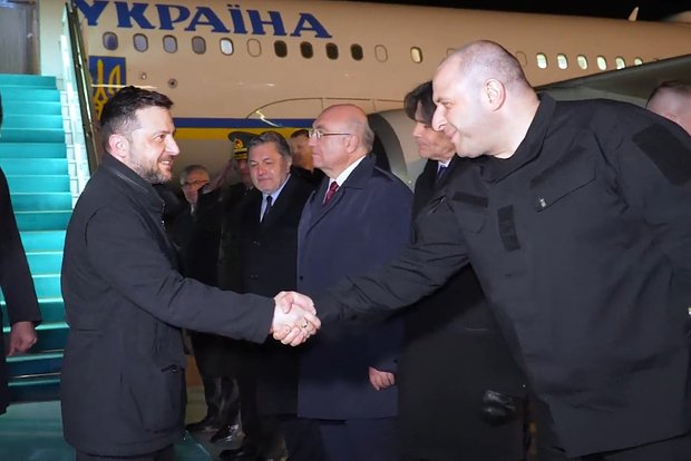 Зеленский приехал на переговоры в Турцию
