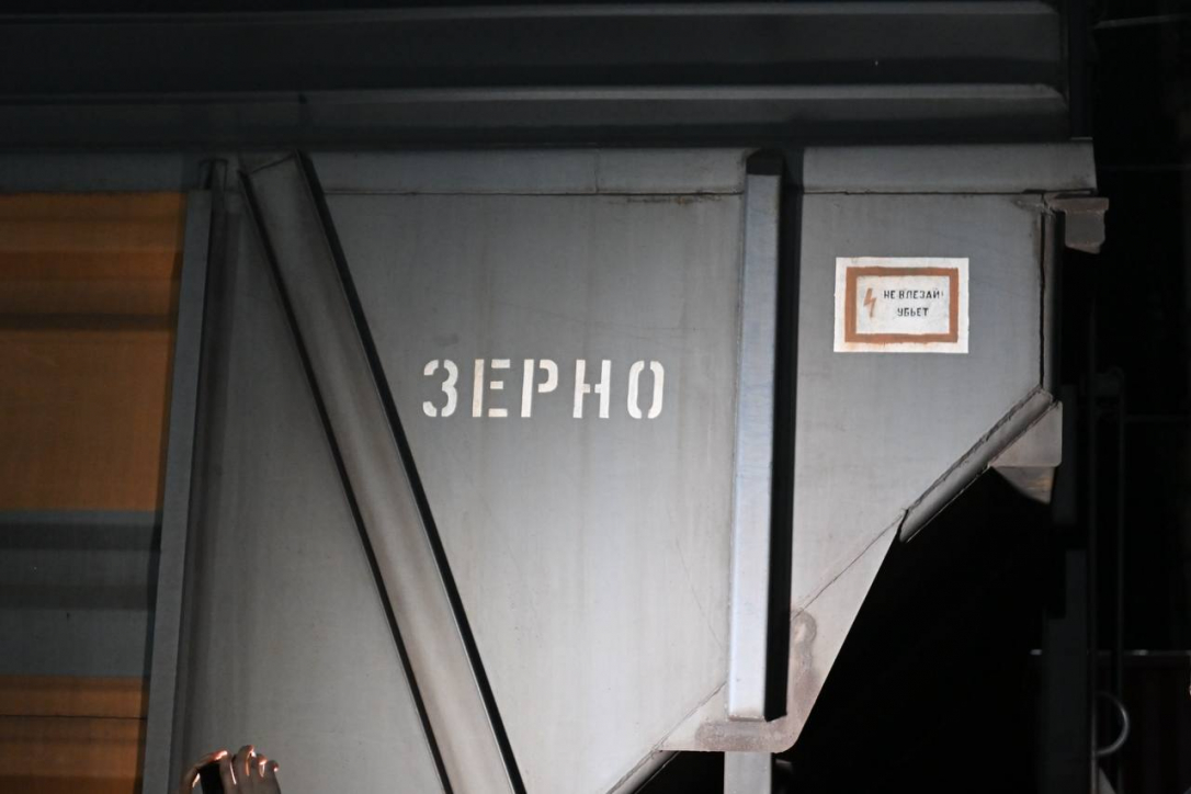 Пашинян хочет отправлять товары из Армении в Россию через Азербайджан