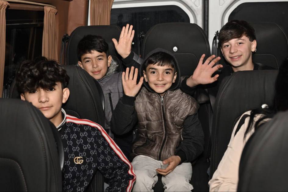 В Хоровлу и Ходжалы вернулась новая группа бывших переселенцев