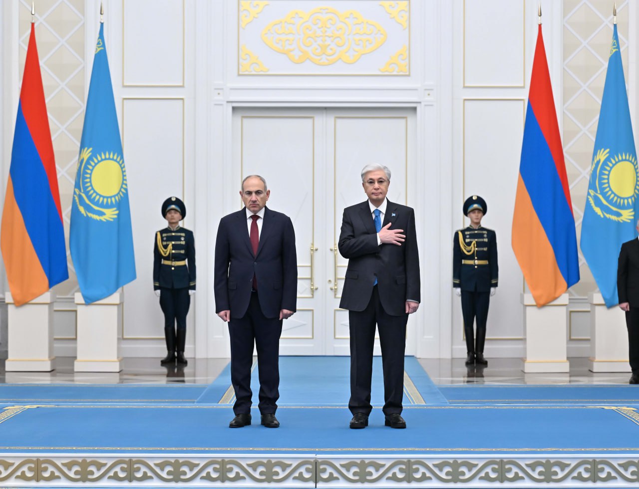 Токаев и Пашинян начали встречу в Астане 1 Токаев и Пашинян начали встречу в Астане