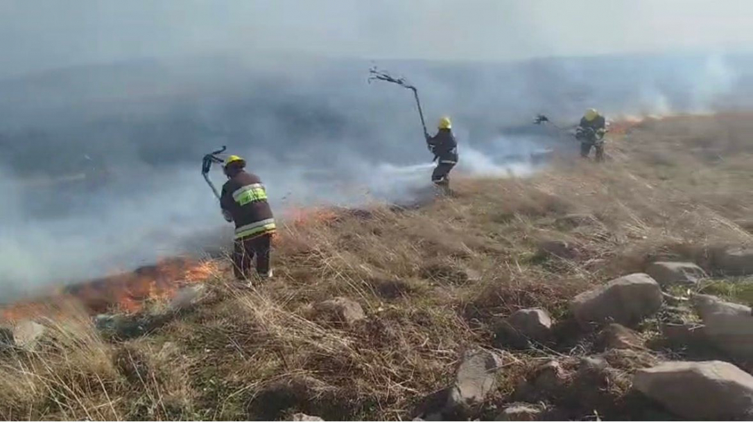 В Гедабейском районе вспыхнул крупный пожар