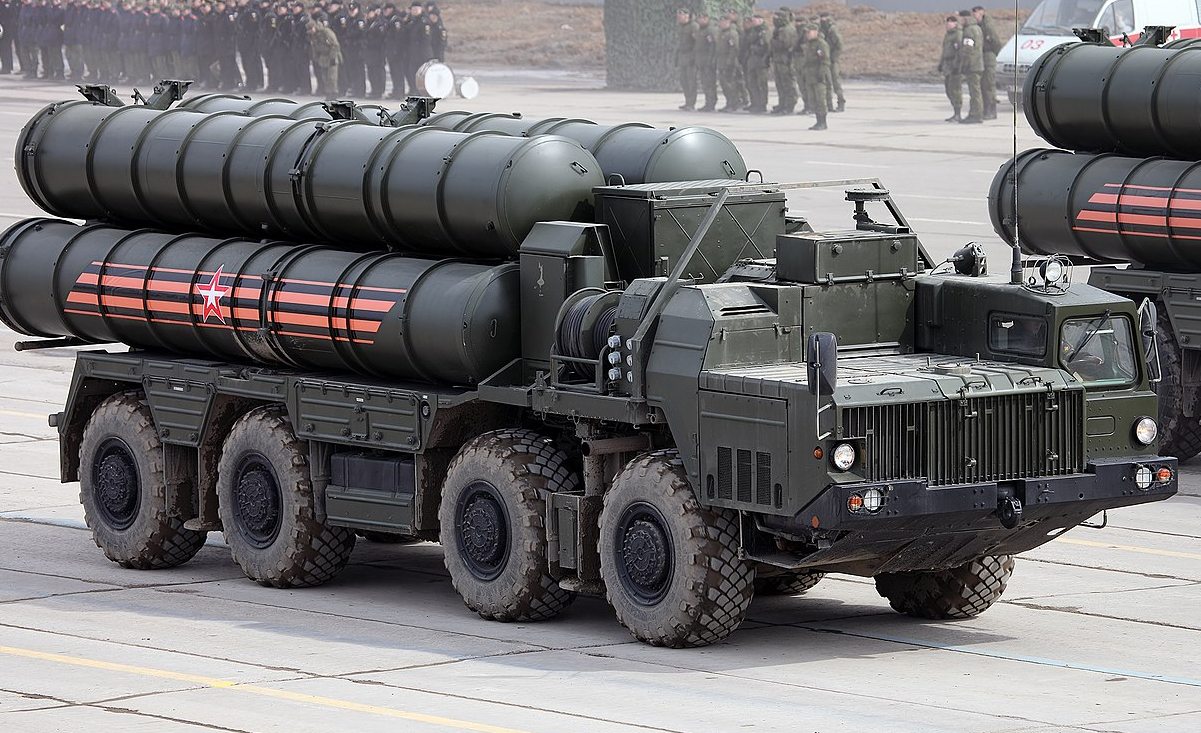 Россиянин пойман при попытке вывоза секретных военных документов для пакистанской разведки