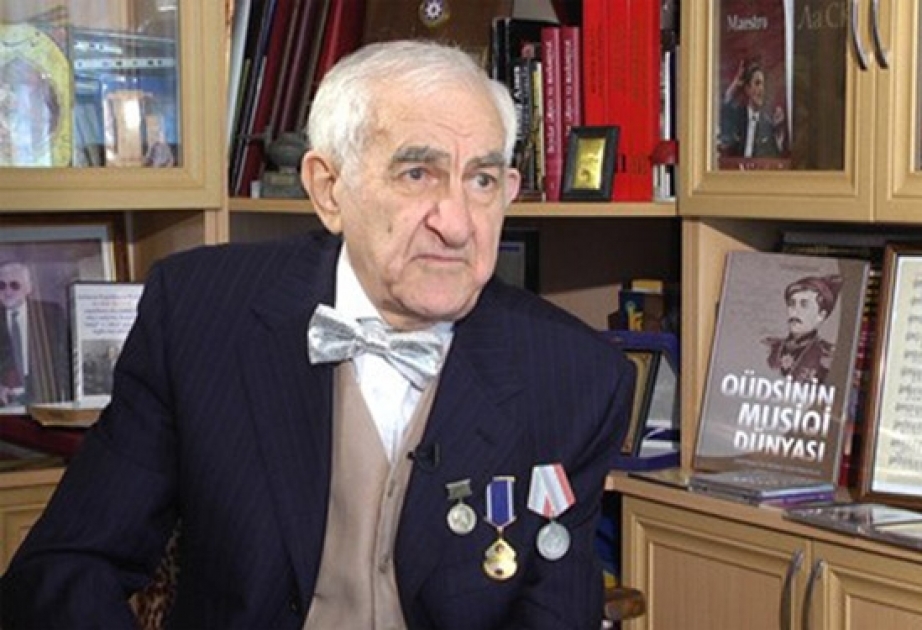 Ильхам Алиев наградил Тофига Бакиханова