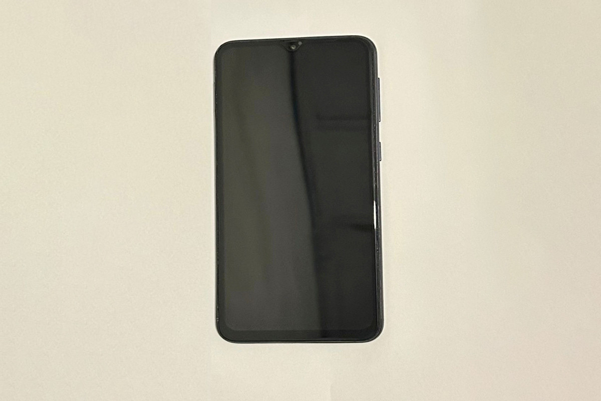 В Баку мать пыталась пронести в тюрьму телефон для сына