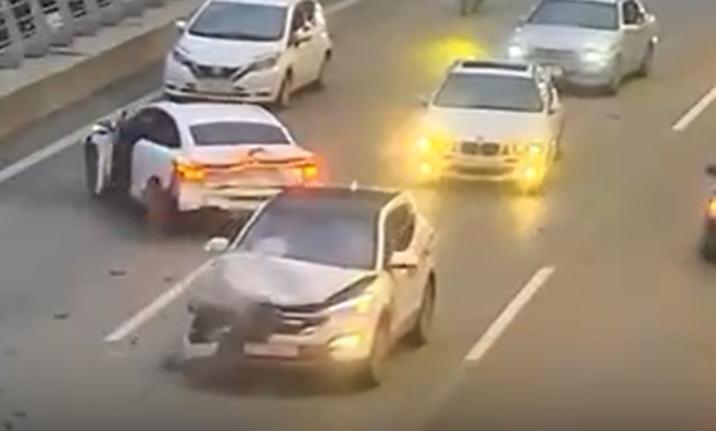 Участники свадебного кортежа устроили цепную аварию в Баку