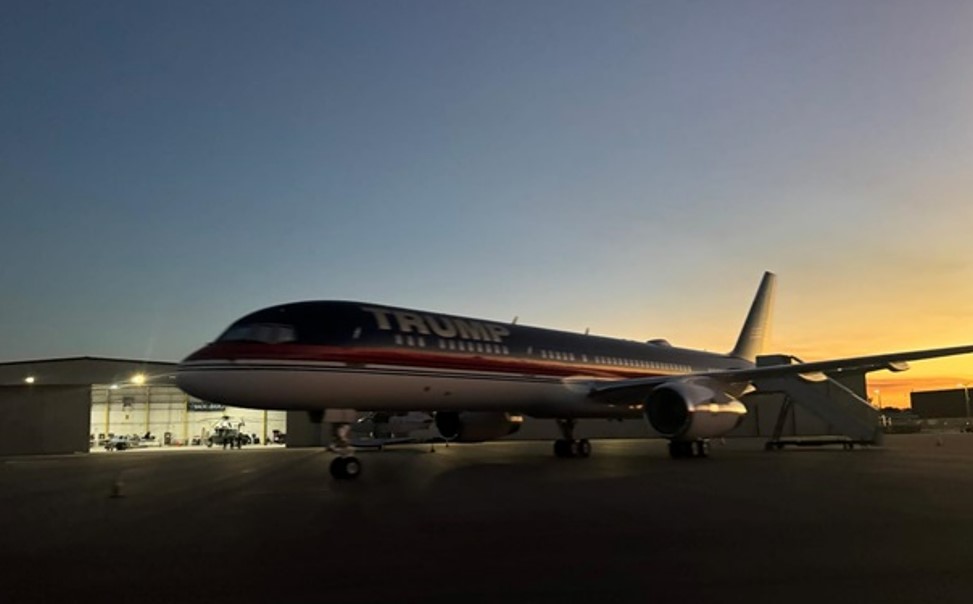 «Добрый вечер, Флорида». Зеленский прибыл в США