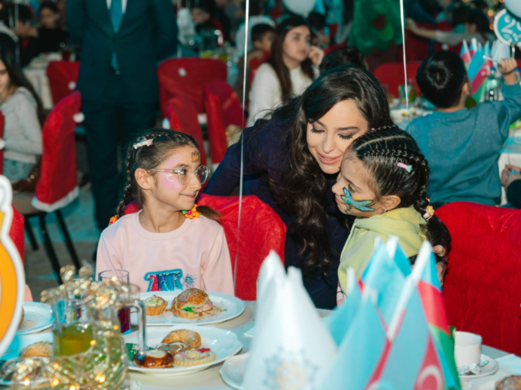 Фонд Гейдара Алиева устроил детям праздник