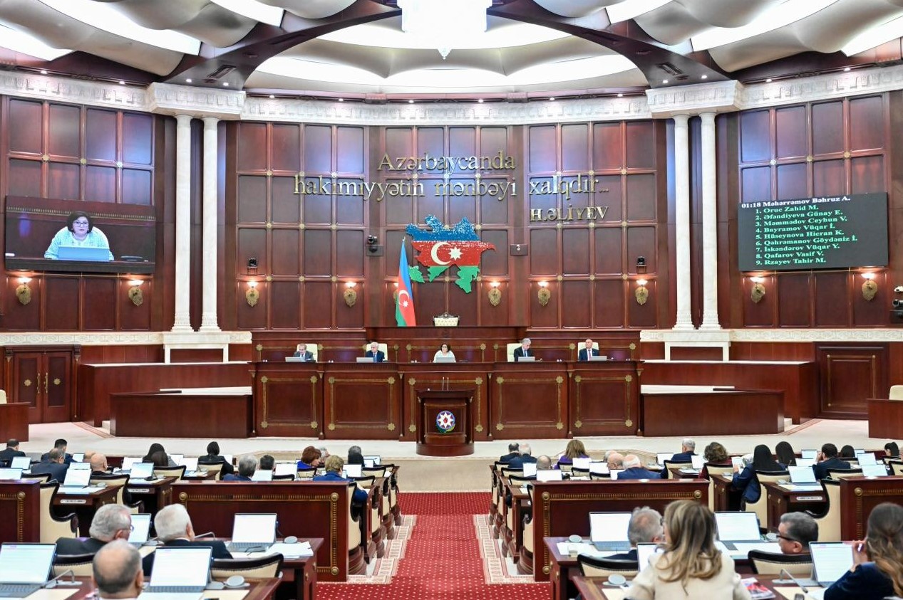 Завершилась осенняя сессия Милли Меджлиса