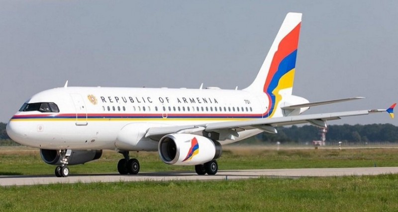 Пашинян долетел до Москвы