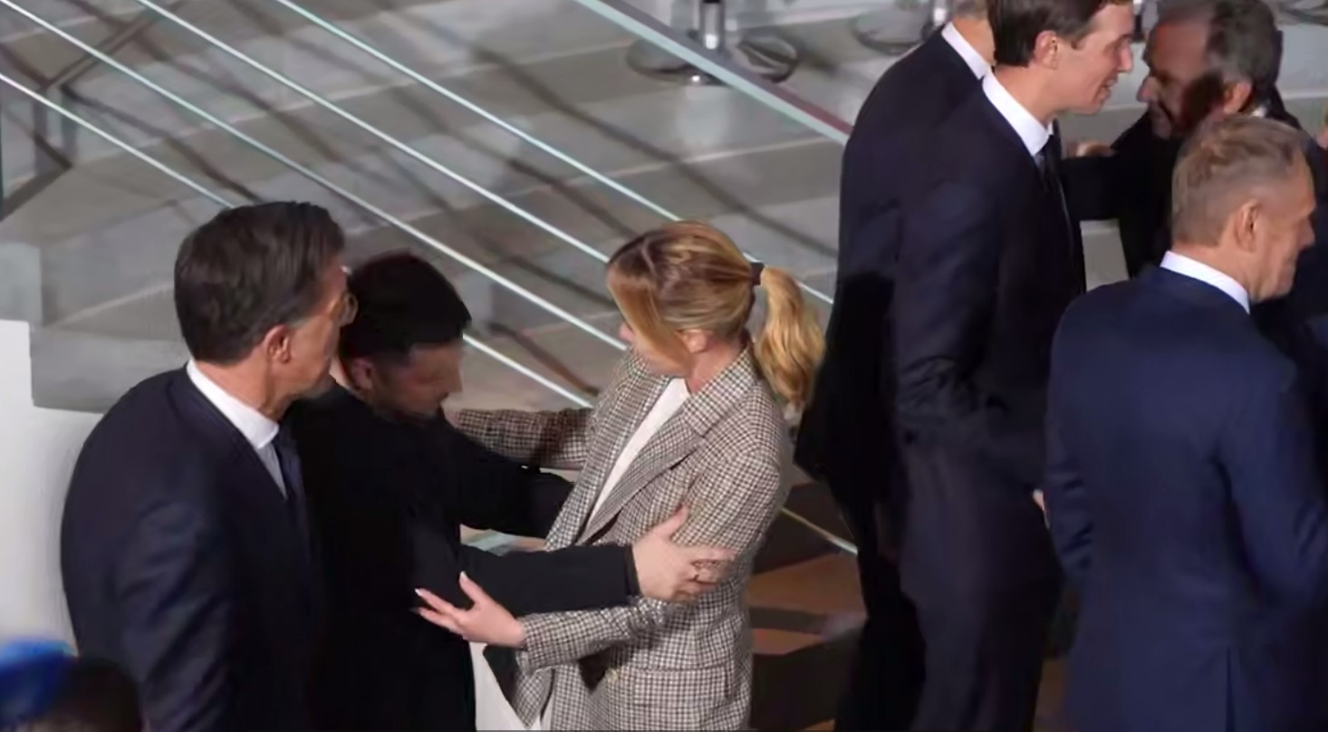 Переговоры в Берлине продолжились с участием НАТО и лидеров Европы 6 Переговоры в Берлине продолжились с участием НАТО и лидеров Европы