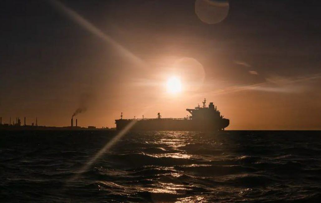 Венесуэла бросает вызов санкциям, танкеры выходят под охраной военного флота 1 Венесуэла бросает вызов санкциям, танкеры выходят под охраной военного флота