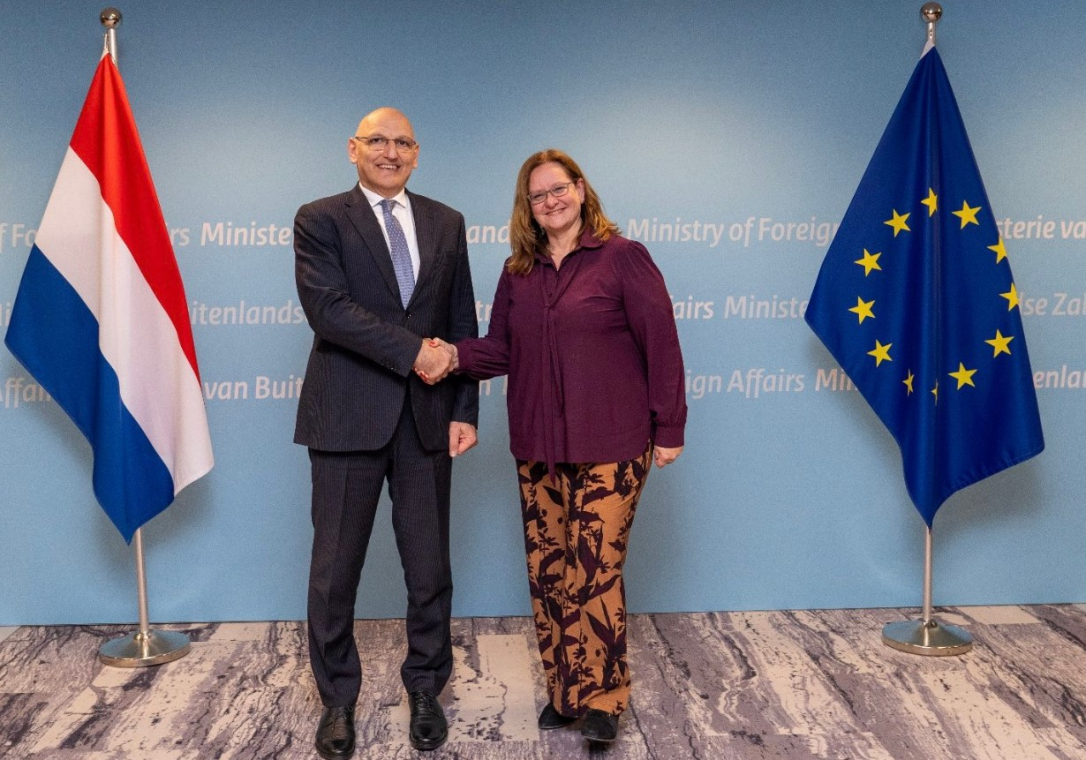 Амирбеков обсудил расширение сотрудничества с Нидерландами