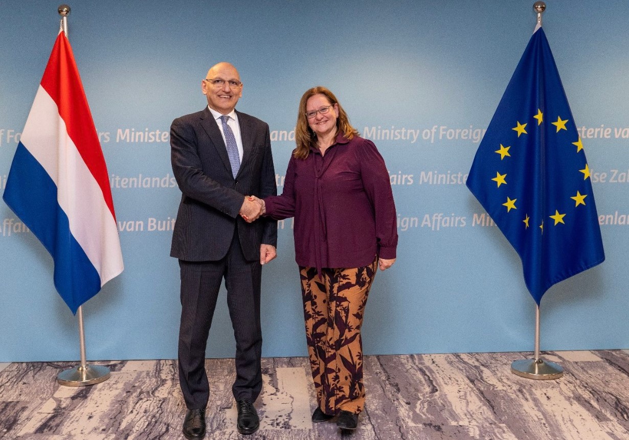 Амирбеков обсудил расширение сотрудничества с Нидерландами