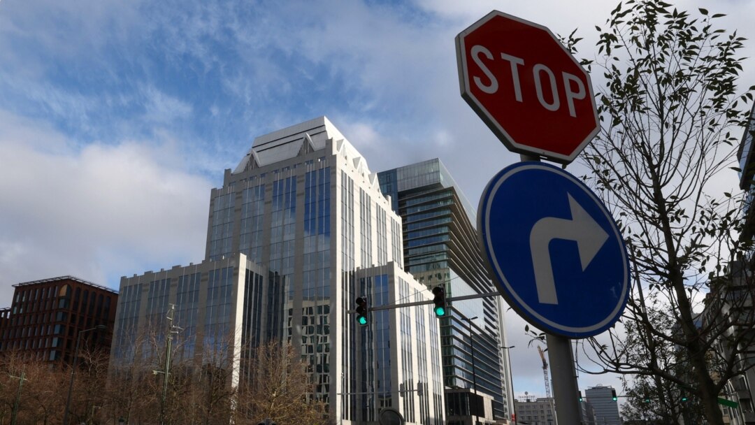 Российская разведка запугивает европейских чиновников