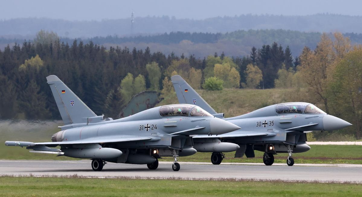 Германия отправила Eurofighter и войска в Польшу