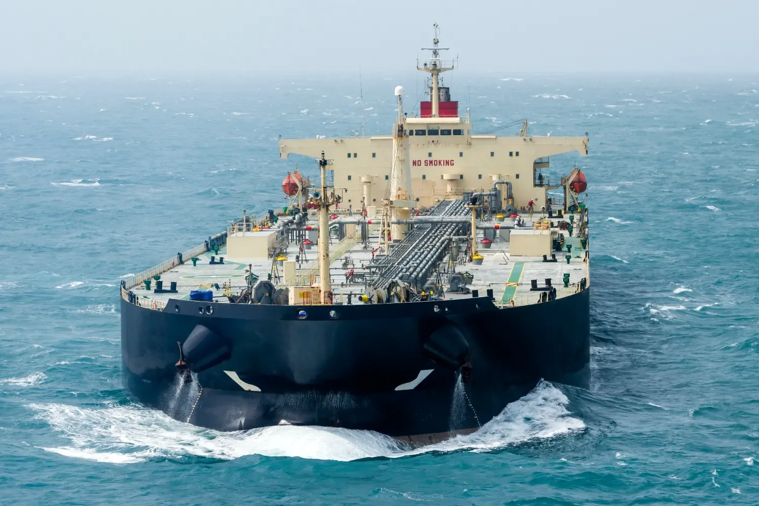 Танкеры у берегов Венесуэлы начали массово менять флаги на российский