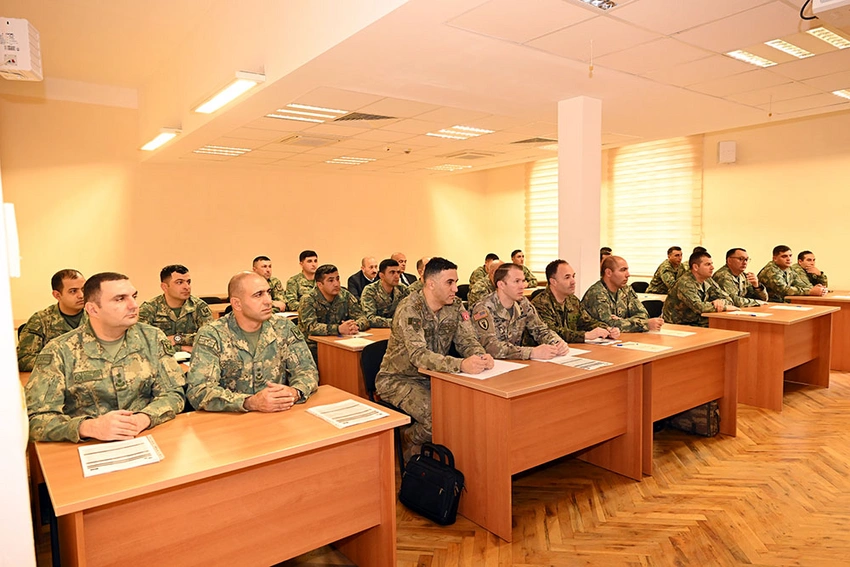 НАТО проводит в Баку тренинг для инженерных войск