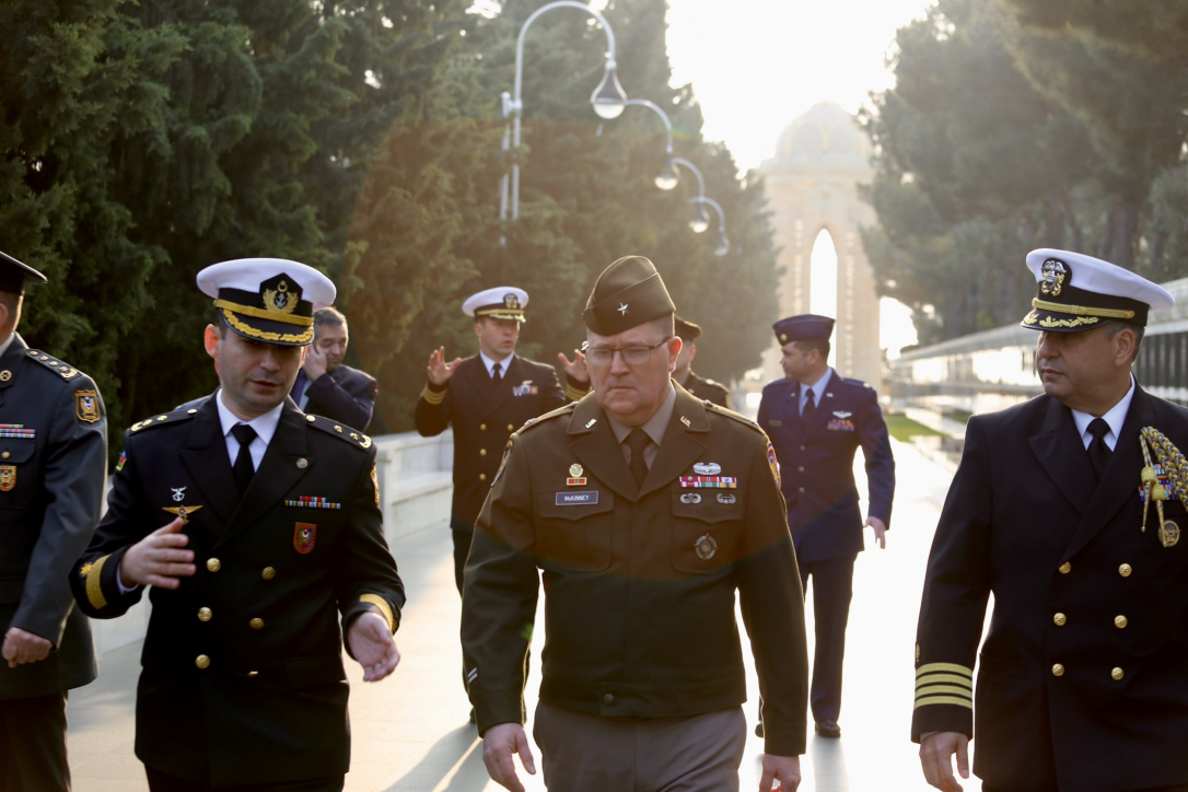 В Баку прибыла высокопоставленная военная делегация США