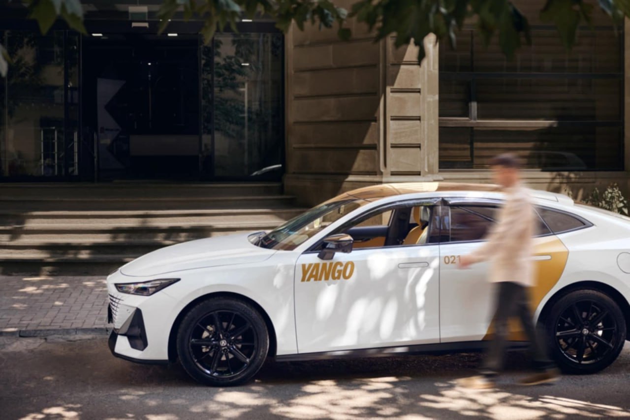 ® Кто лидирует на рынке такси? 2 ® Кто лидирует на рынке такси?