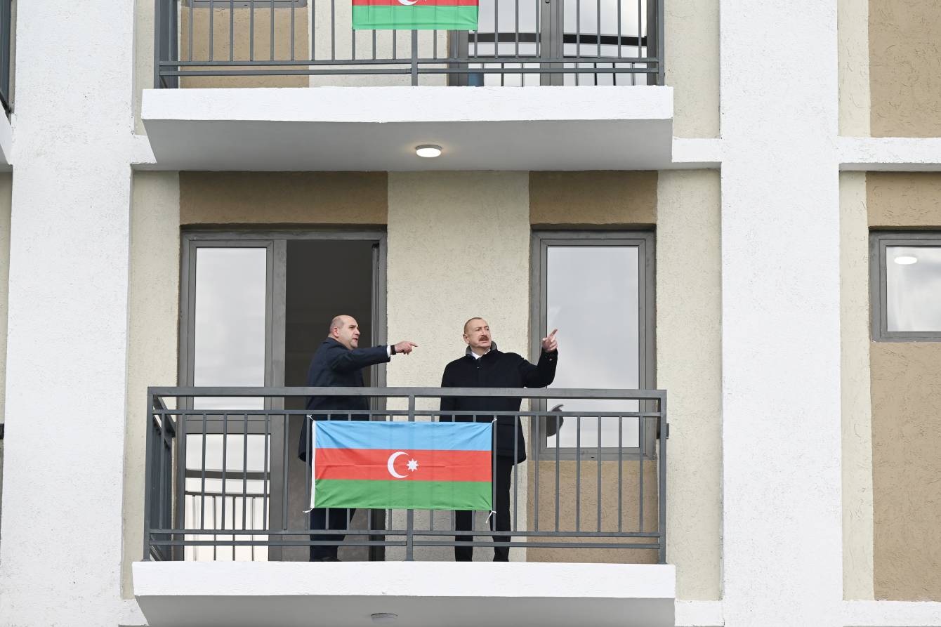 Победу предлагают забыть? Ответ Алиева прозвучал жёстко