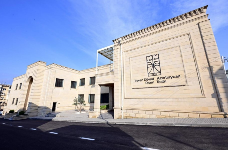 Баку приветствует обновлённый Иреванский государственный драмтеатр