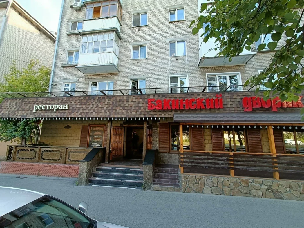 В России кафе "Бакинский дворик" закрыли за "дискредитацию армии" из-за песни Верки Сердючки