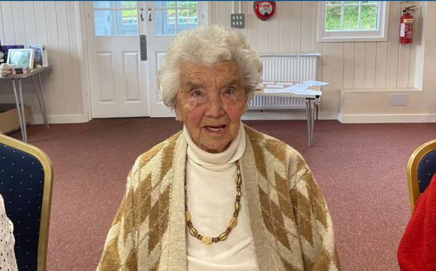 106 лет, рак и активная жизнь: история неунывающей британки