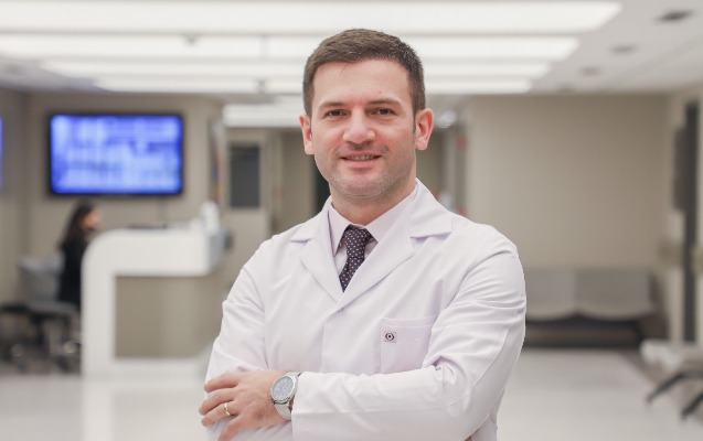 В Баку расследуют жалобы на операции пластического хирурга Алекберова