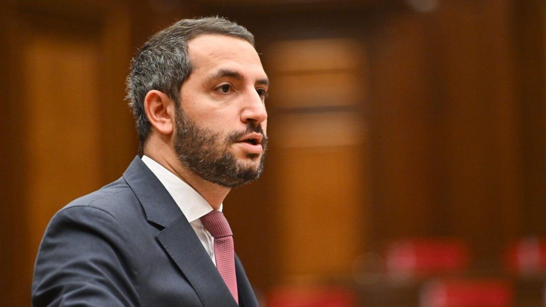 Ереван послал Москву и советника Хаменеи