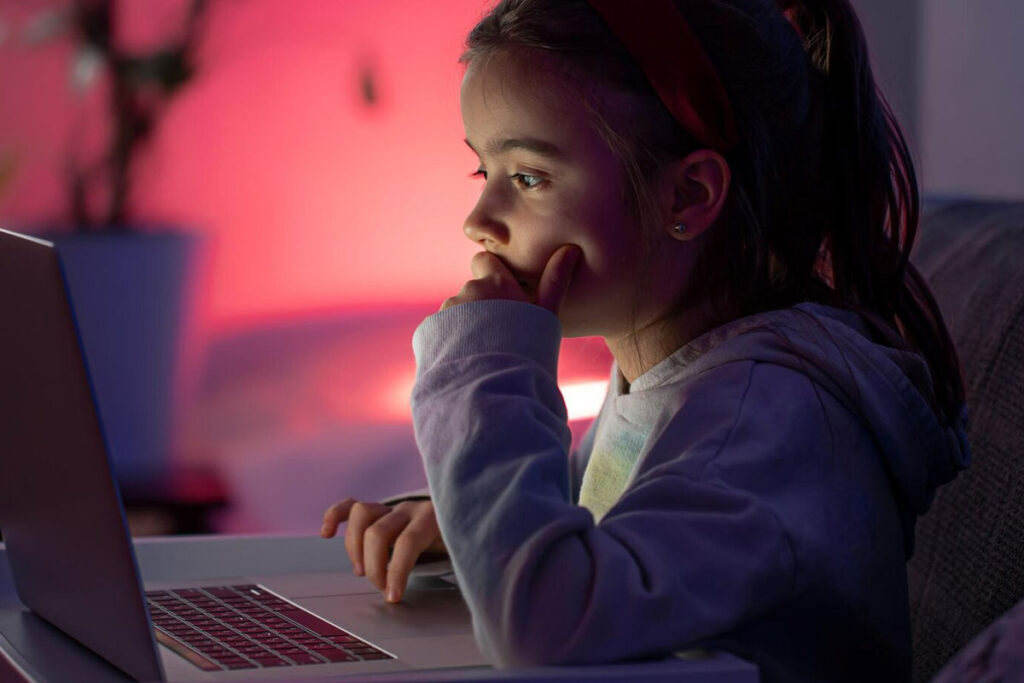 В Азербайджане хотят ограничить доступ детей к соцсетям