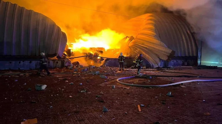 Россия атаковала украинские порты: вспыхнули пожары, повреждены суда