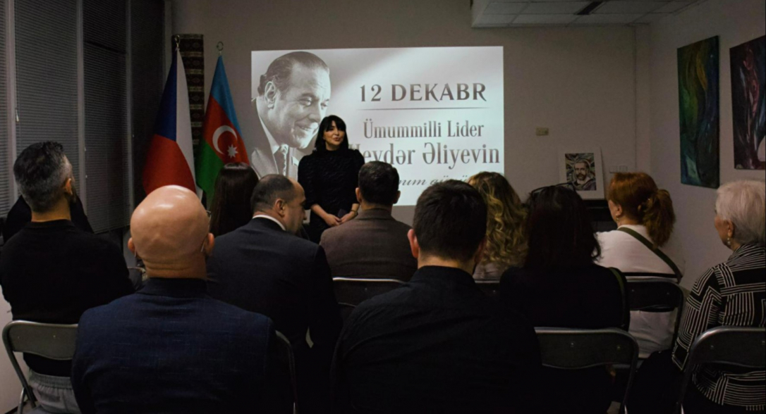 В Праге прошла акция памяти Гейдара Алиева