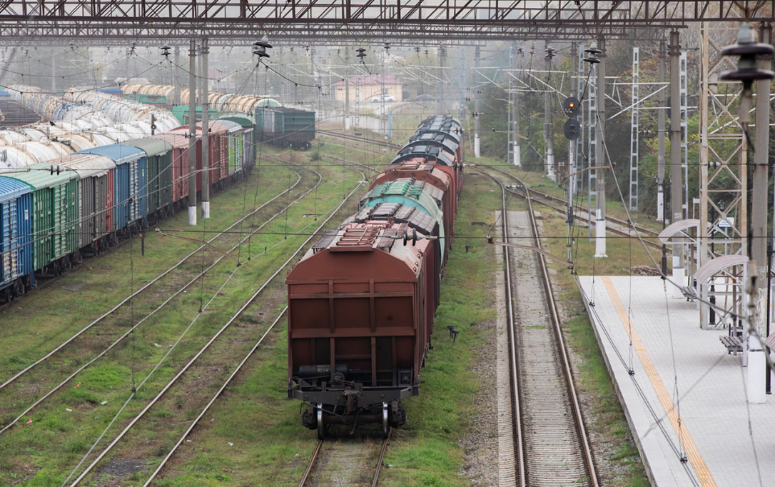 Транзитом через Азербайджан: Армения получит партию продовольствия