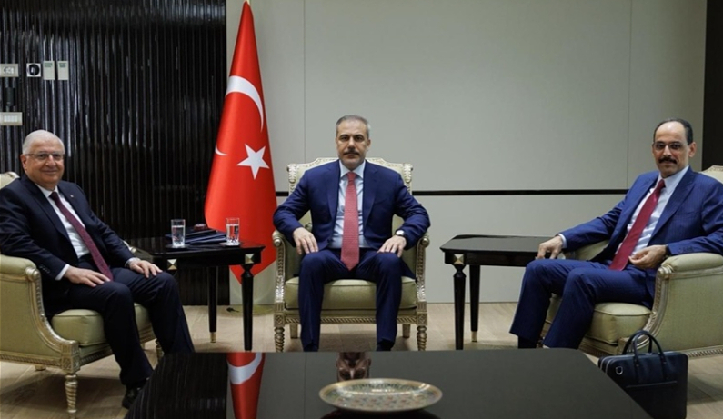 Хакан Фидан, Яшар Гюлер и Ибрагим Калын прибыли на переговоры в Сирию