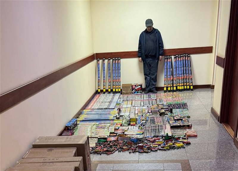 В Баку пресечена оптовая продажа опасной пиротехники