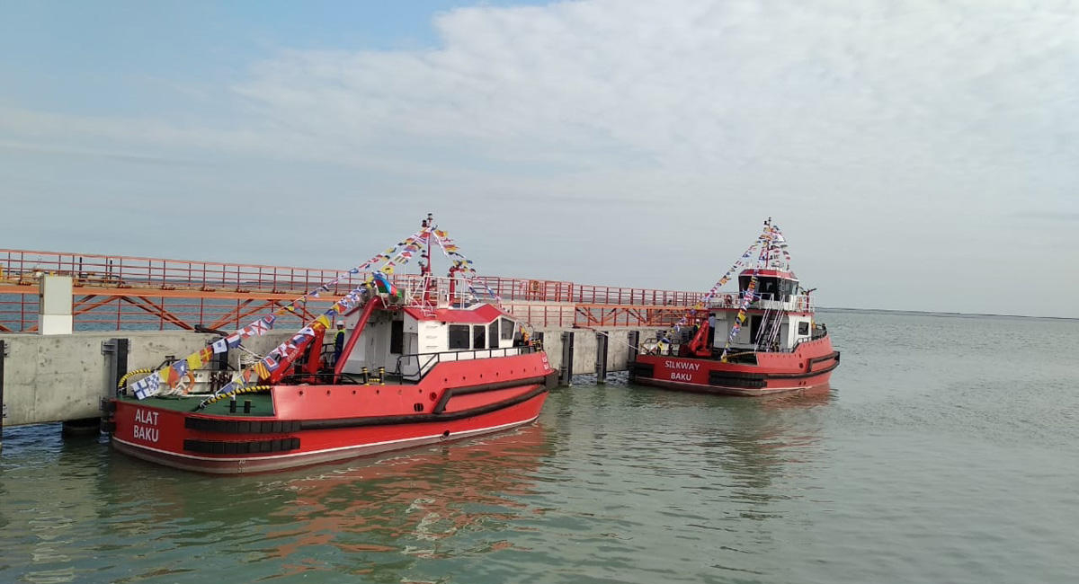 В Азербайджане по делу о контрабанде сигарет арестованы капитан судна, матрос и механик