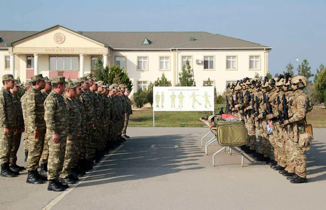 В армии Азербайджана прошли учебные сборы с группой военнообязанных
