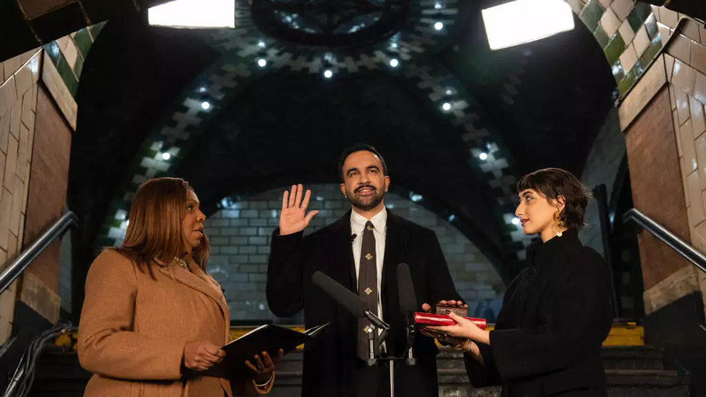 Новый мэр Нью-Йорка принес присягу впервые на Коране