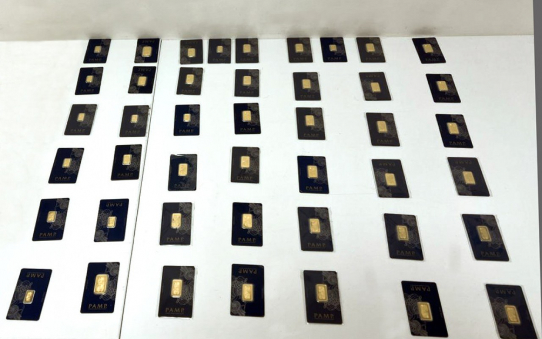 Азербайджанские таможенники пресекли контрабанду золота